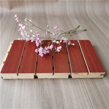 长条木质吸音板红色木纹吸音板197槽孔木塑吸音板