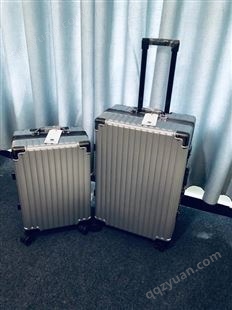 儿童拉杆箱 定制18寸卡通行李箱 可坐登机箱 万向轮旅行箱 3D男女