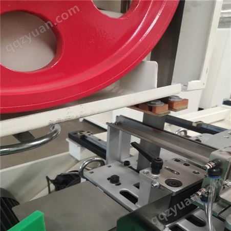 山东潍坊中顺生产销售    全自动带锯自动切纸机器     带锯自动切纸机