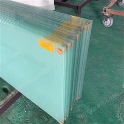 钢化玻璃 格美特大板玻璃可定制加工 厂家供应热熔钢化玻璃 夹丝钢化玻璃 压花、车刻钢化玻璃