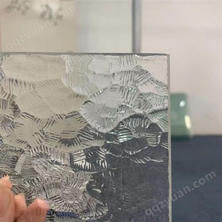 5MM超白压花钢化玻璃 夹胶玻璃 压花色玻镜面夹胶